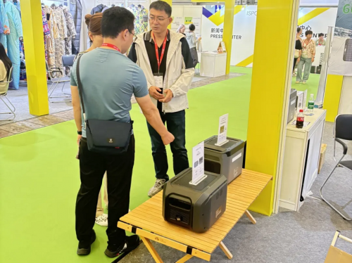 应时而至向新而行 卡儿酷亮相2024 ISPO上海展(图3)