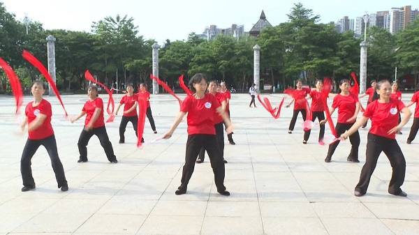 2024年“全民健身日”主题活动启动仪式在七仙广场举行(图2) 2024年“全民健身日”主题活动启动仪式在七仙广场举行(图2)