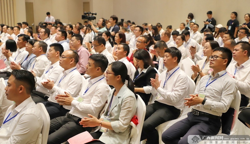 第十四届中国(玉林)中医药博览会暨2024年玉林市端午文化嘉年华开幕(图2) 第十四届中国(玉林)中医药博览会暨2024年玉林市端午文化嘉年华开幕(图2)